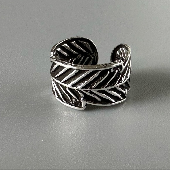 Sterling Silver Leaf Ear Cuff - Picture 6 of 8